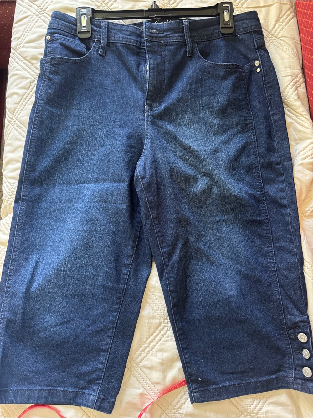 Gloria Vanderbilt all around slimming effect skimmer Capri pants size 12